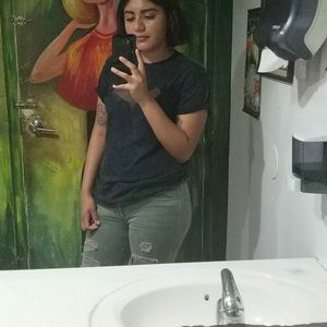 Meet your Posher, Carolina